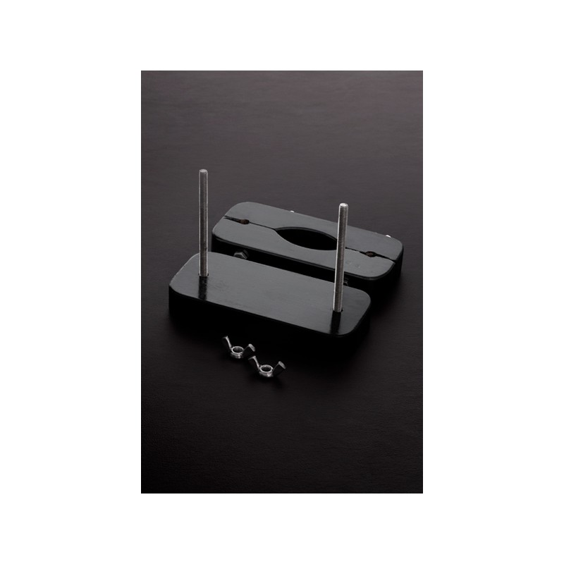 Ball Buster - Testicle Vice